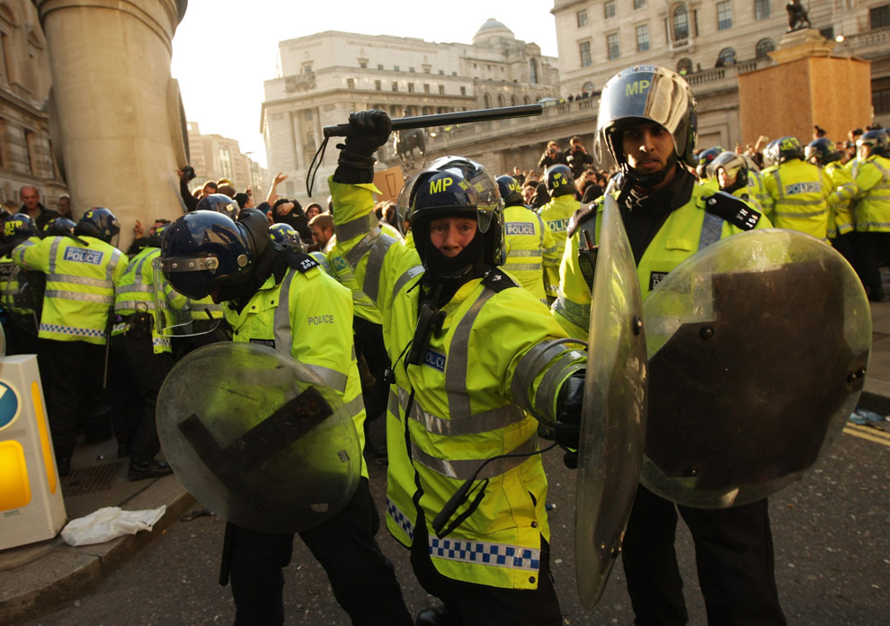 Фотография: Акция протеста в Лондоне №30 - BigPicture.ru