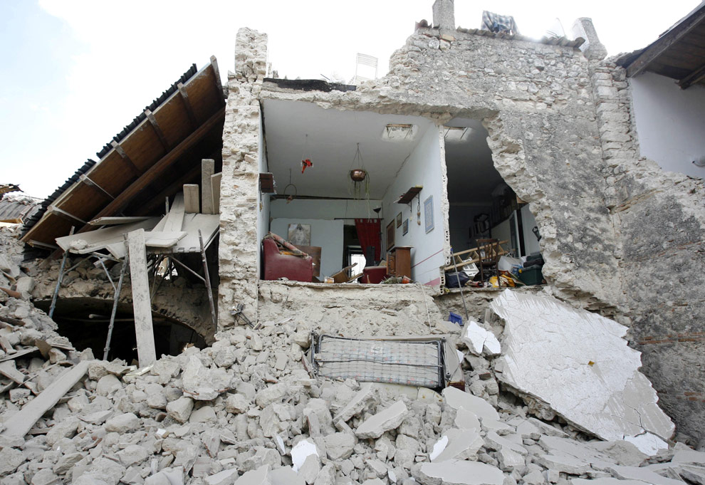 Фотография: Землетрясение в Италии №29 - BigPicture.ru