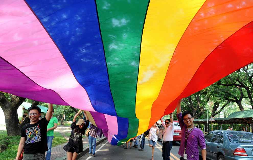 Filipino gays and lesbians