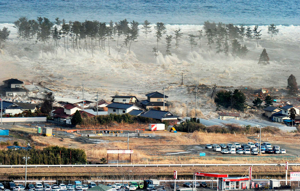 Gambar gempa dan Tsunami dijepun