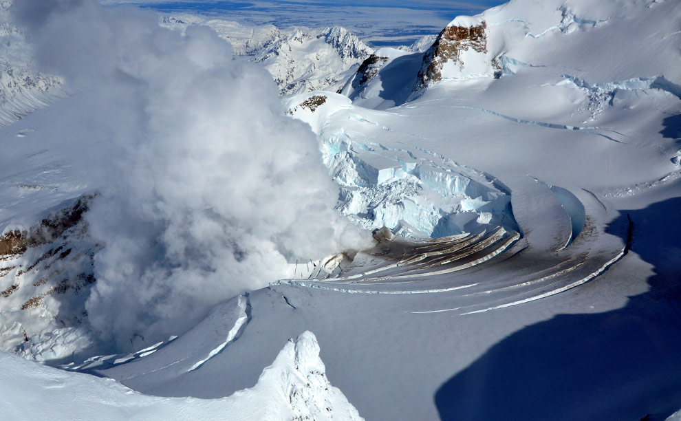 Фотография: Извержение вулкана на Аляске №5 - BigPicture.ru