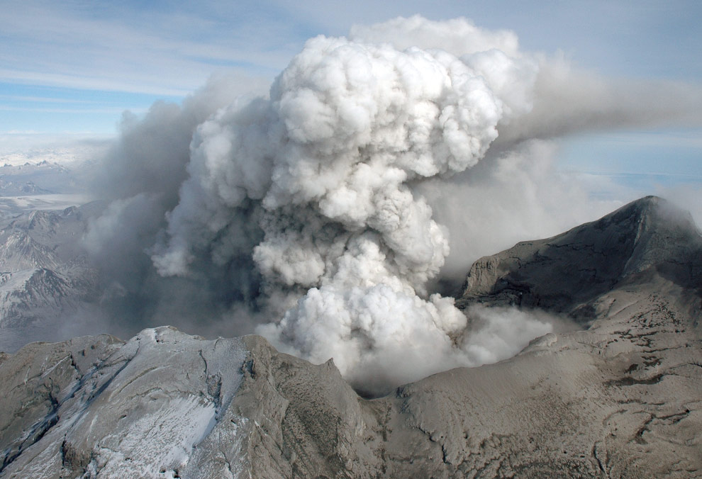 Фотография: Извержение вулкана на Аляске №10 - BigPicture.ru
