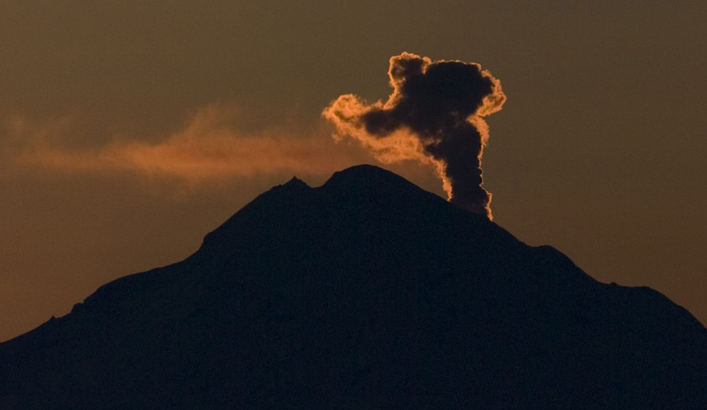 Фотография: Извержение вулкана на Аляске №28 - BigPicture.ru