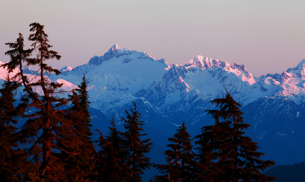 Beautiful nature image — the Coast Mountains of British Columbia ...